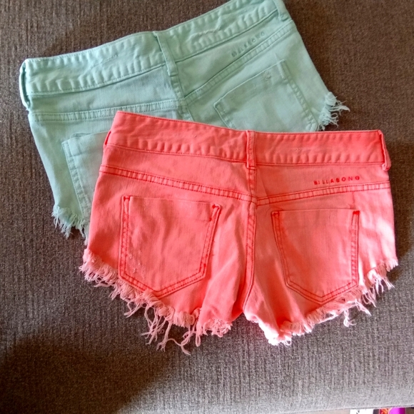 Billabong Short Shorts - Size 1 - Picture 3 of 11